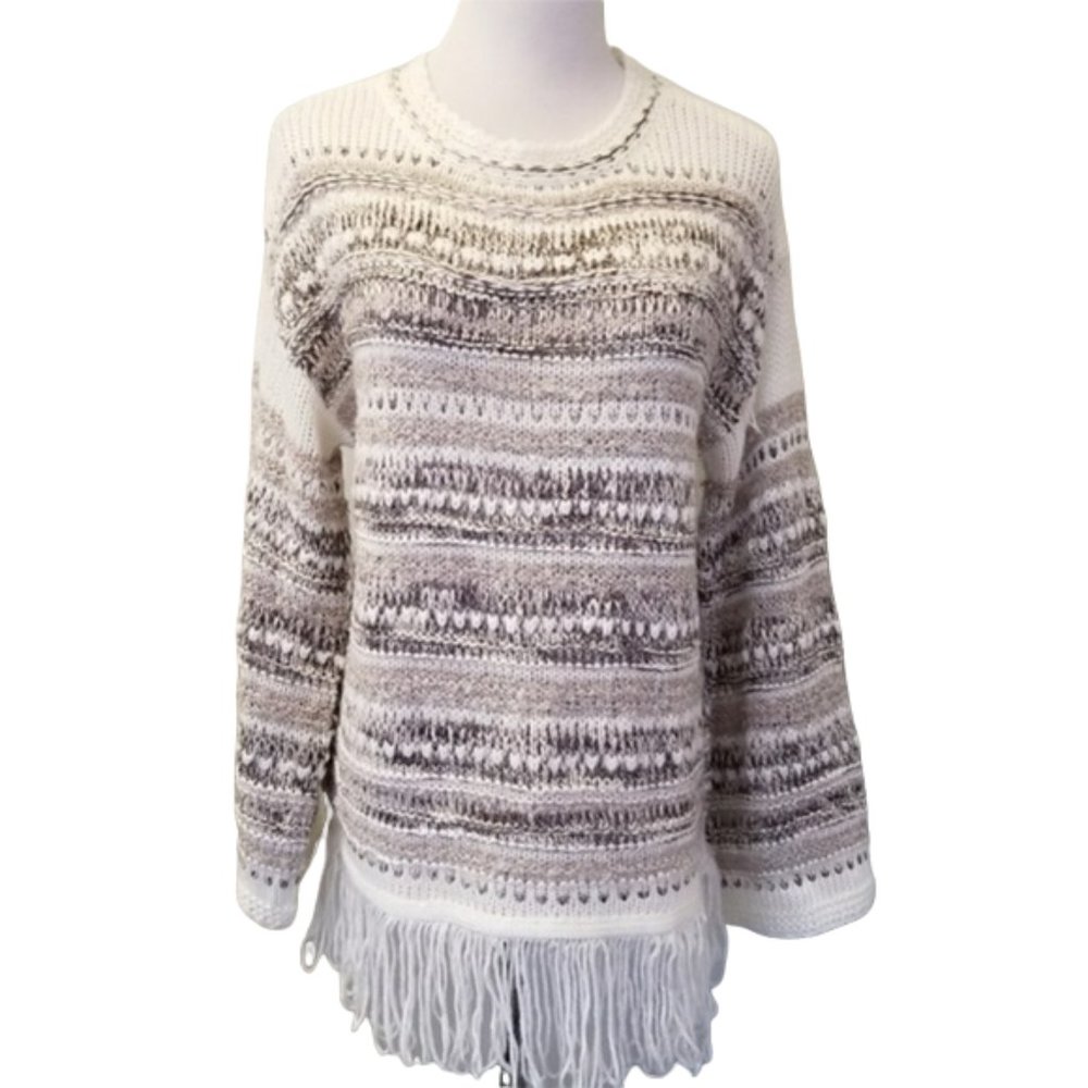 NWT Romeo + Juliet Couture fringe long sleeve sweater women's size Small  (N17)